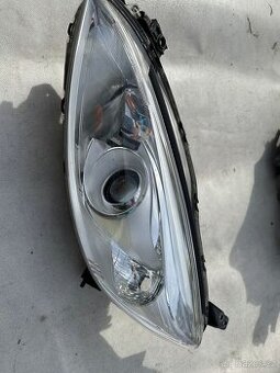 Mazda 5 CW, XENON levý přední světlomet