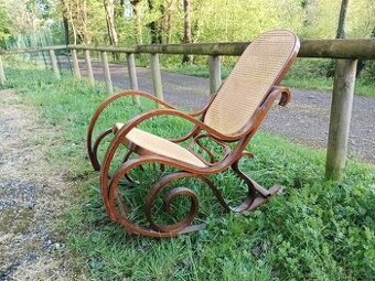 OHÝBANÉ HOUPACÍ KŘESLO VE STYLU THONET–FRANCIE, 70.–80. LÉTA