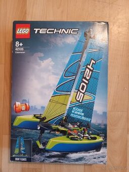 Lego Technic 42105 Catamaran