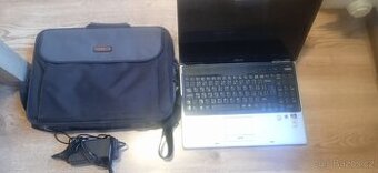 Prodám Notebook Asus Na díly nebo opravu cena:300Kč