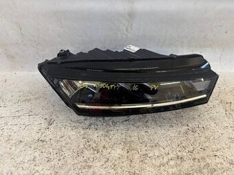 Přední pravé světlo Škoda Octavia 4 (016)