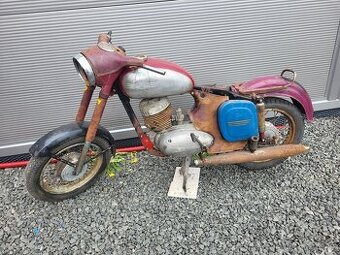 Jawa 250 panelka typ 559 s TP