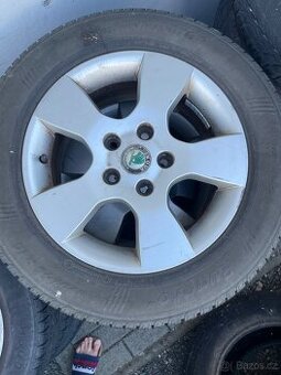Alu kola škoda octavia 2 15” letni pne 195/65R15