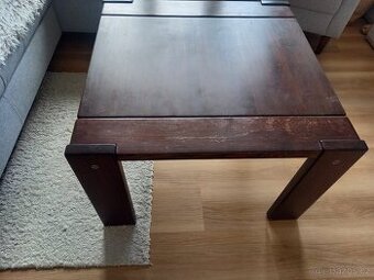 Konferenční stolek