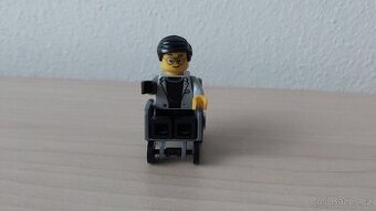 LEGO Cyrus Borg s invalidním vozíkem [nový]