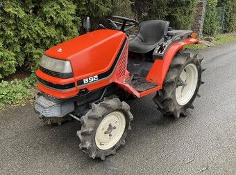 Japonský malotraktor Kubota B-52, 4x4