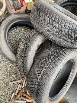 Zimní pneu 205/55/R16 Dunlop