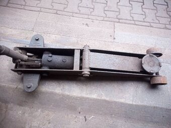 Hever na kolečkách