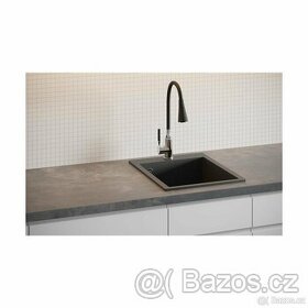 Granitový černý dřez Laveo+sifon+baterie se sprškou