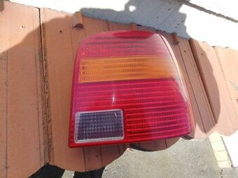 VW Golf IV pravé zadní světlo