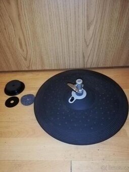 Prodám YAMAHA RHH135 HIHAT činel