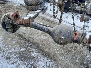 Praga V3S  přední náprava s pérama