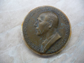 Plaketa Dr. Edvard Beneš-president republiky
