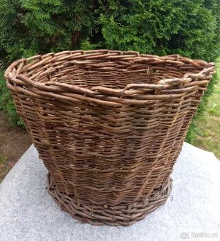 Starý, ručně pletený koš,vhodný jako  dekorace, 45x33