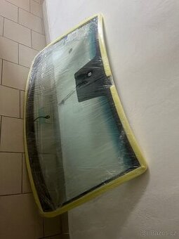 přední sklo nové SsangYong Korando 2019-