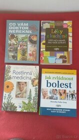 Prodám knihy s naučnou tématikou.