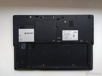 notebook Fujitsu U747 na náhradni dily