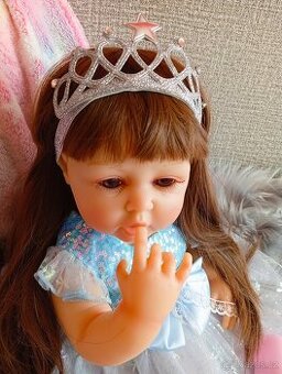 Realistická Reborn panenka modrá princezna