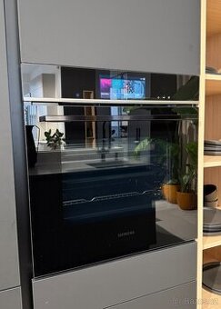 Nová Parní trouba Siemens HS758G3B1