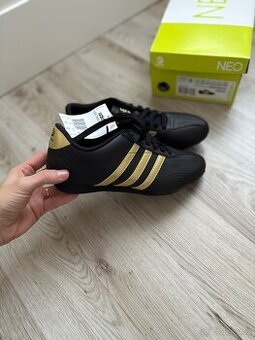 Adidas nové tenisky vel. 37