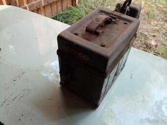 Stará vojenská svítilna, čutora