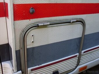 koupím pant dveří nástavby Liberty Fiat Ducato