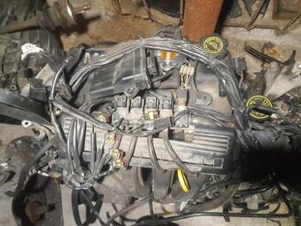 Motor  Mini cooper one r50 1,6