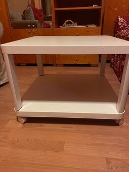 Pojízdný stoleček IKEA