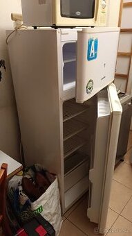 Crown lednice s mrazákem