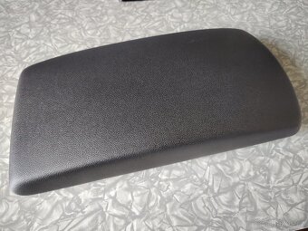 Prodám na Citroen C5 X7 2008, nebo na Peugeot