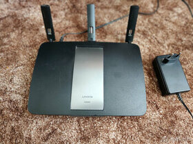 Linksys EA6900 - WiFi Router