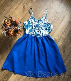Nádherné květinkové šaty s modrou sukní Shein, vel. M