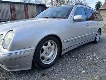 Mercedes E W 210, 320 cdi