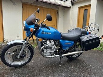 Honda CX 500, r. 1980, velmi pěkný původní stav