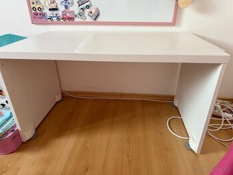 Smastad lavice - stůl do dětského pokoje Ikea