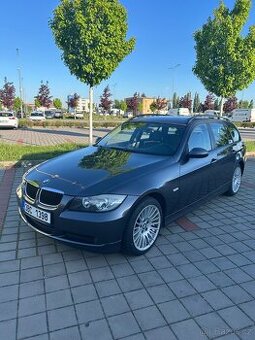 BMW e91 320d najeto pouze 156tkm