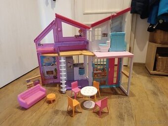 Barbie dům