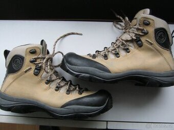 Dámská kožená obuv La Sportiva GTX, vel.38, stélka 24.5cm
