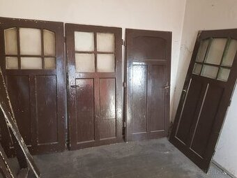 Prodám starožitné dveře a obložky z chalupy - 4 kusy