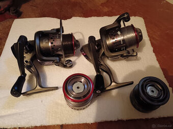 2 x Giants Fishing SPX 3000 FD 2 x náhradní cívky