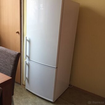 Lednička s mrazákem Electrolux