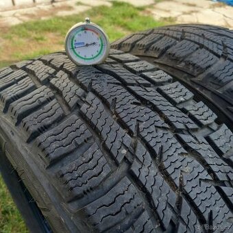 1Ks Zimni NOKIAN 215/70 R15C, Praha 9