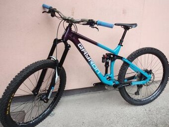 Enduro Qayron Carma MK 2 - zánovní stav