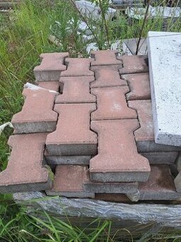 Betonová dlažba ÍČKO tl. 6 cm ČERVENÁ ZAREZERVOVÁNO DO 31.5