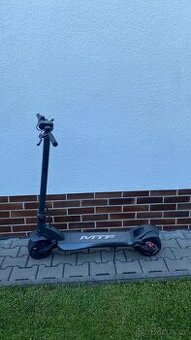 Elektrická koloběžka MTF MAX 1