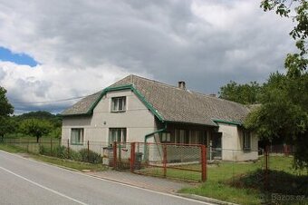 Prodej rodinného domu se stavební parcelou ve Veliši