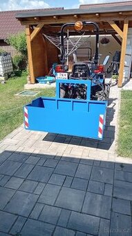 Transportní box hydraulicky sklápateľný za malotraktor