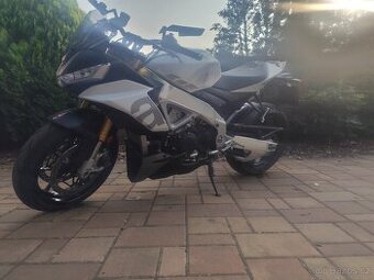 Aprilia tuono 1100 v4r 2023