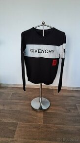 Krásná mikina Givenchy - 1