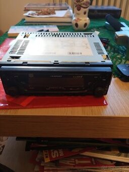Autorádio Blaupunkt opravené hrající